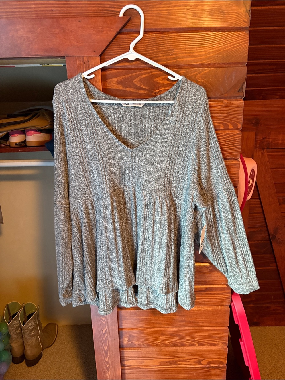 SO Metallic Ribbed V-Neck Peplum Tunic - Silver